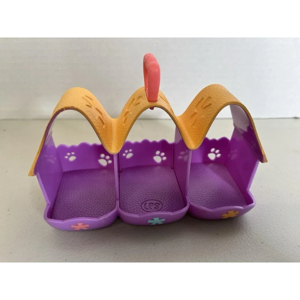 Littlest Pet Shop LPS Triplet Puppies Playset dog house 2009